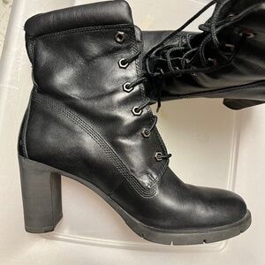 Timberland Ladies Boots-real leather